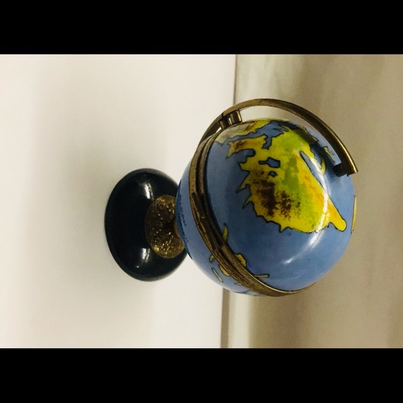 Limoges World Globe on Stand Gold Plated Hand Crafted Signed HF Original Owner - Picture 9 of 16